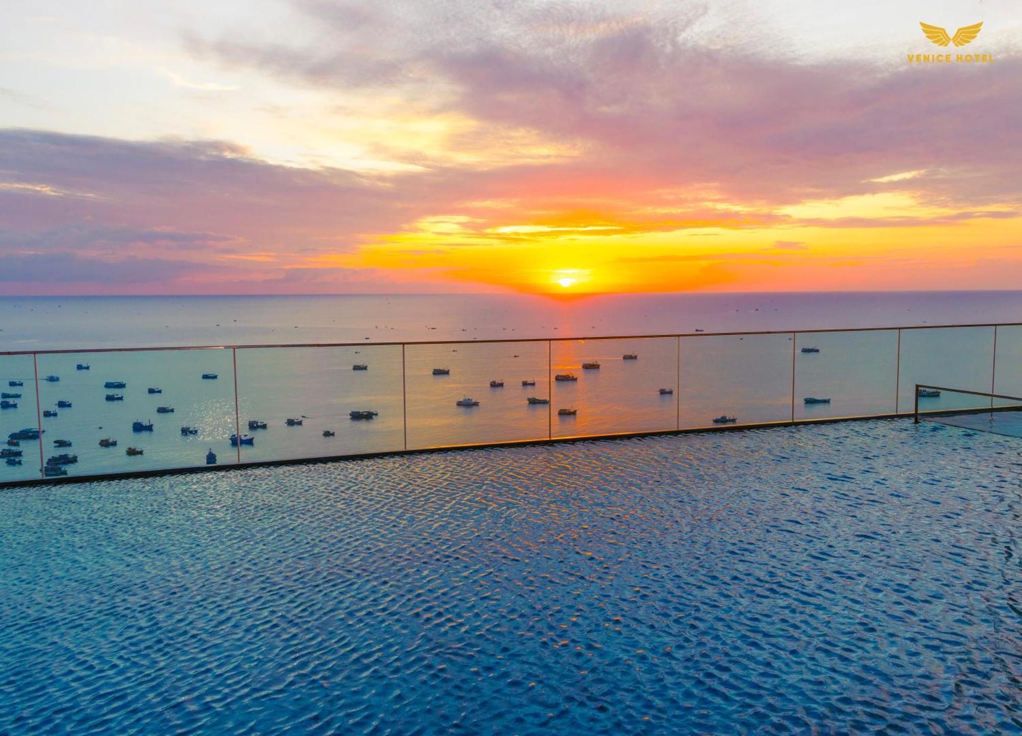 Venice Hotel Phu Quoc - Free Airport Shuttle & Sunset Town Tour Exterior photo